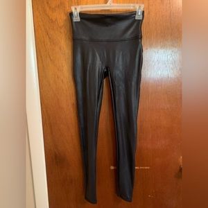 Spanx Faux Leather Leggings Size Small